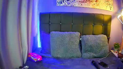 K I T T Y   online show from 02/06/26, 08:56