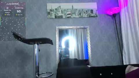Snapshot of kitty_wichis chatting on 06/12/26, 06:01 Kendall Saray online show from 06/12/26, 06:01
