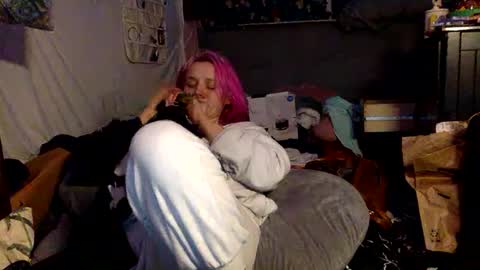 Snapshot of kittycat929709 chatting on 02/10/25, 10:20 Drip maker online show from 02/10/25, 10:20