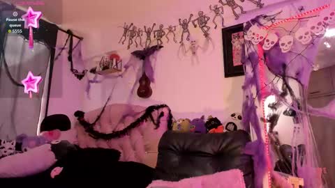 Kitty Goth  online show from 10/24/25, 05:09