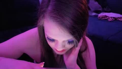 Snapshot of kittykat_1999 chatting on 02/23/26, 08:50 kittykat 1999 online show from 02/23/26, 08:50