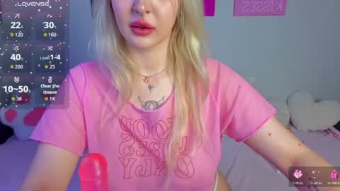 Snapshot of kittykendall chatting on 07/18/26, 07:17 kittykendall online show from 07/18/26, 07:17