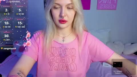 Snapshot of kittykendall chatting on 07/25/26, 04:26 kittykendall online show from 07/25/26, 04:26