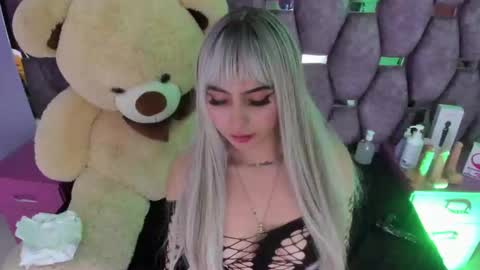 Snapshot of kittylovely__ chatting on 03/08/25, 12:11 kittylovely online show from 03/08/25, 12:11