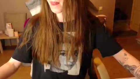 KittyloveMoon online show from 05/15/26, 08:49