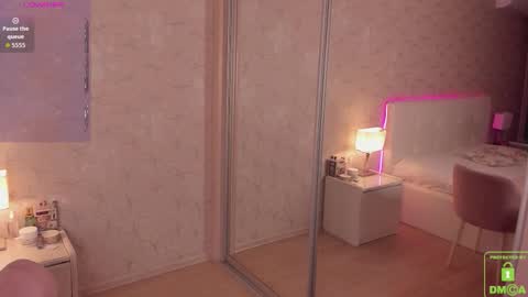 Snapshot of kittyrayy chatting on 01/09/26, 06:53 Becky online show from 01/09/26, 06:53