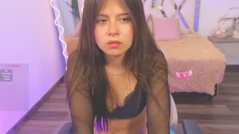 Snapshot of kittystart_tay chatting on 01/21/25, 10:51 Kitty online show from 01/21/25, 10:51