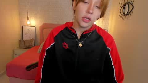  K I T T  Y  online show from 11/19/25, 11:43