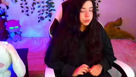 Kittyuwu  online show from 10/03/25, 06:16