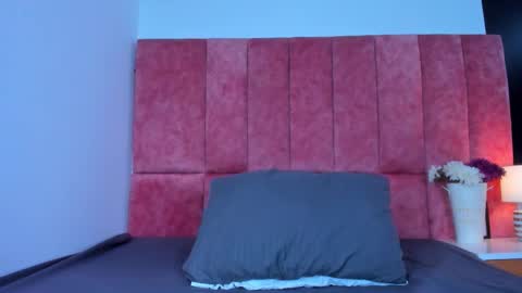 K I T T Y Y  online show from 01/18/26, 07:17
