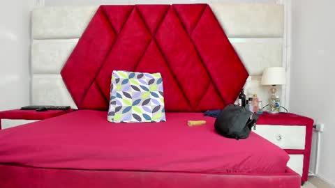 Luisa y Jairo online show from 06/19/26, 12:09
