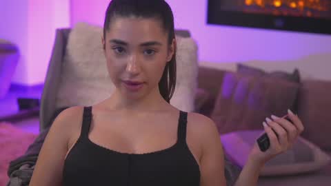 Erika online show from 01/17/25, 05:19