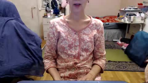 KiuminBerry online show from 01/13/25, 01:17