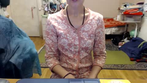 KiuminBerry online show from 09/27/25, 12:54