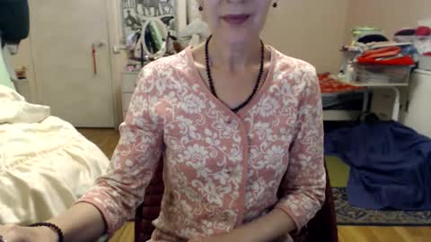 KiuminBerry online show from 10/05/25, 05:55