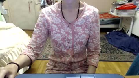 KiuminBerry online show from 10/22/25, 10:26