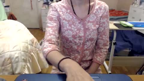 KiuminBerry online show from 11/02/25, 09:00