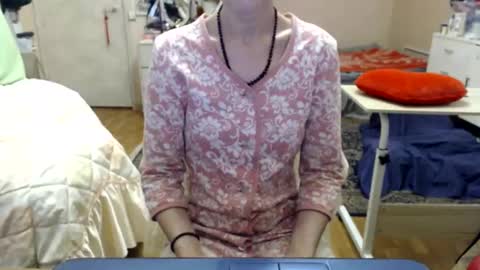 KiuminBerry online show from 11/03/25, 07:42