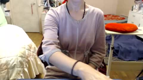 KiuminBerry online show from 11/04/25, 03:22