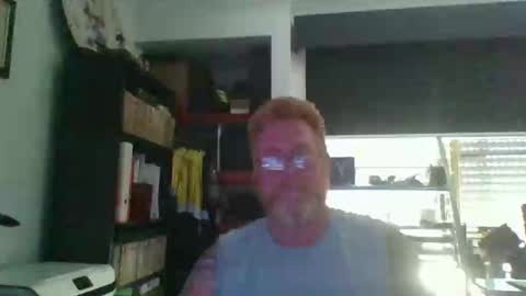 Snapshot of kiwi_boss61 chatting on 12/14/24, 05:40 kiwi_boss61 online show from 12/14/24, 05:40