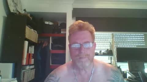 Snapshot of kiwi_boss61 chatting on 10/29/25, 04:48 kiwi_boss61 online show from 10/29/25, 04:48