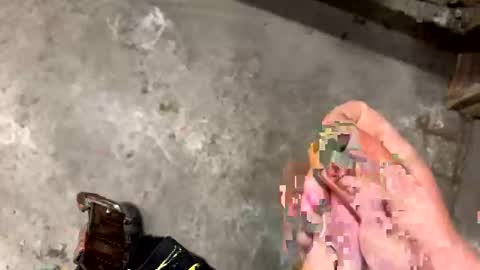 Snapshot of kiwicummer69 chatting on 10/25/25, 01:35 kiwicummer69 online show from 10/25/25, 01:35