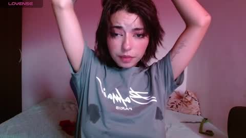 kiyu online show from 01/01/25, 10:13