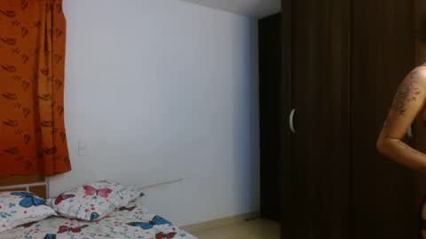 kiyu online show from 09/19/25, 02:02