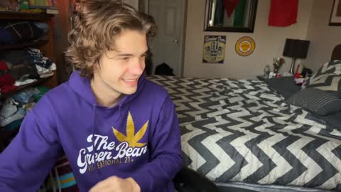 Kyle online show from 12/08/24, 03:13