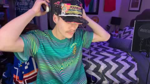 Kyle online show from 12/31/24, 05:51