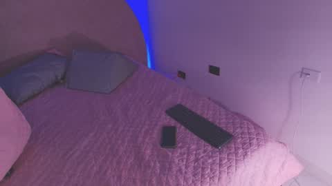 Kkira  online show from 04/01/26, 11:55