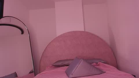 Snapshot of kkira_doll chatting on 05/15/26, 11:50 Kkira online show from 05/15/26, 11:50
