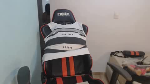 Snapshot of klauss_123 chatting on 02/04/25, 04:48 klauss 123 online show from 02/04/25, 04:48