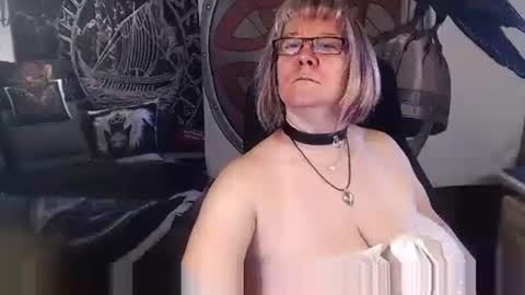 Michelle online show from 10/09/25, 06:55