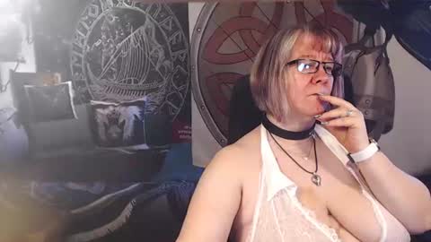 Michelle online show from 05/04/26, 05:58