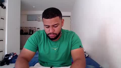 Snapshot of kleyton336 chatting on 12/10/24, 03:33 kleyton online show from 12/10/24, 03:33