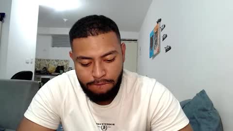 Snapshot of kleyton336 chatting on 09/17/25, 01:07 kleyton online show from 09/17/25, 01:07