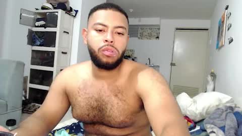 Snapshot of kleyton336 chatting on 10/22/25, 07:19 kleyton online show from 10/22/25, 07:19