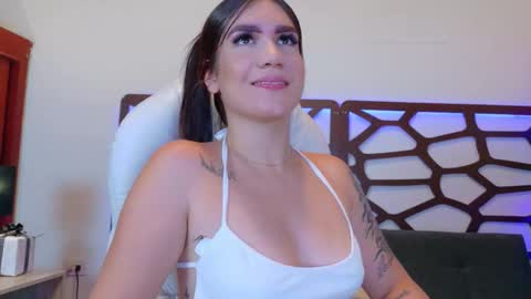 kloe_bella online show from 12/17/25, 01:17