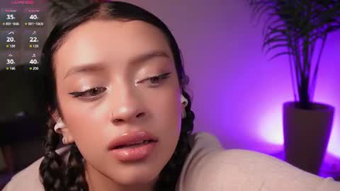 Snapshot of kloe_meow chatting on 06/18/26, 03:29 Kloe online show from 06/18/26, 03:29