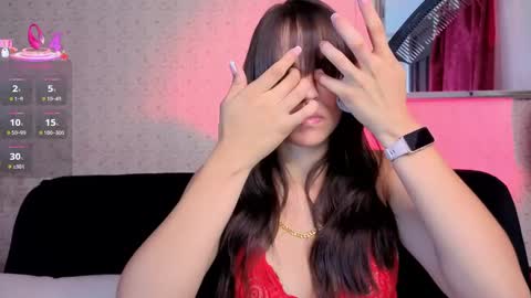 Snapshot of kloe_skinny23_aws chatting on 06/06/26, 01:32 Im Khloe online show from 06/06/26, 01:32