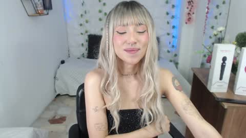 kloe online show from 02/01/25, 02:26