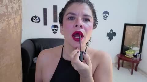 Kloe  online show from 10/30/25, 10:16