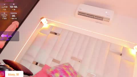 Snapshot of kloey_hoot chatting on 12/07/24, 12:13 Kloey online show from 12/07/24, 12:13