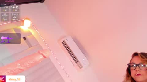 Snapshot of kloey_hoot chatting on 12/12/24, 11:47 Kloey online show from 12/12/24, 11:47