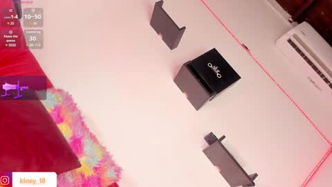 Snapshot of kloey_hoot chatting on 12/31/24, 07:53 Kloey online show from 12/31/24, 07:53