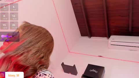 Snapshot of kloey_hoot chatting on 01/04/25, 12:16 Kloey online show from 01/04/25, 12:16