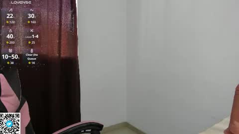 Snapshot of kmipearl chatting on 06/11/26, 12:25 Camila Reyes online show from 06/11/26, 12:25
