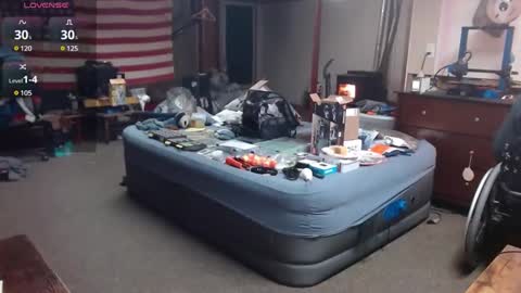 kneesdown321 online show from 01/28/25, 02:11