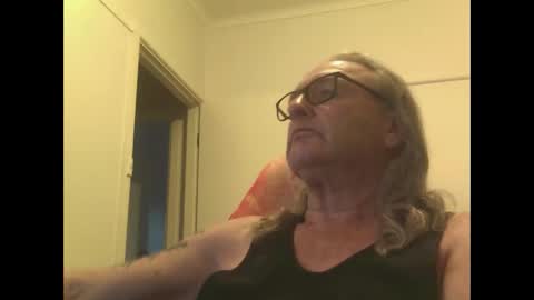 knobout online show from 11/30/25, 08:29